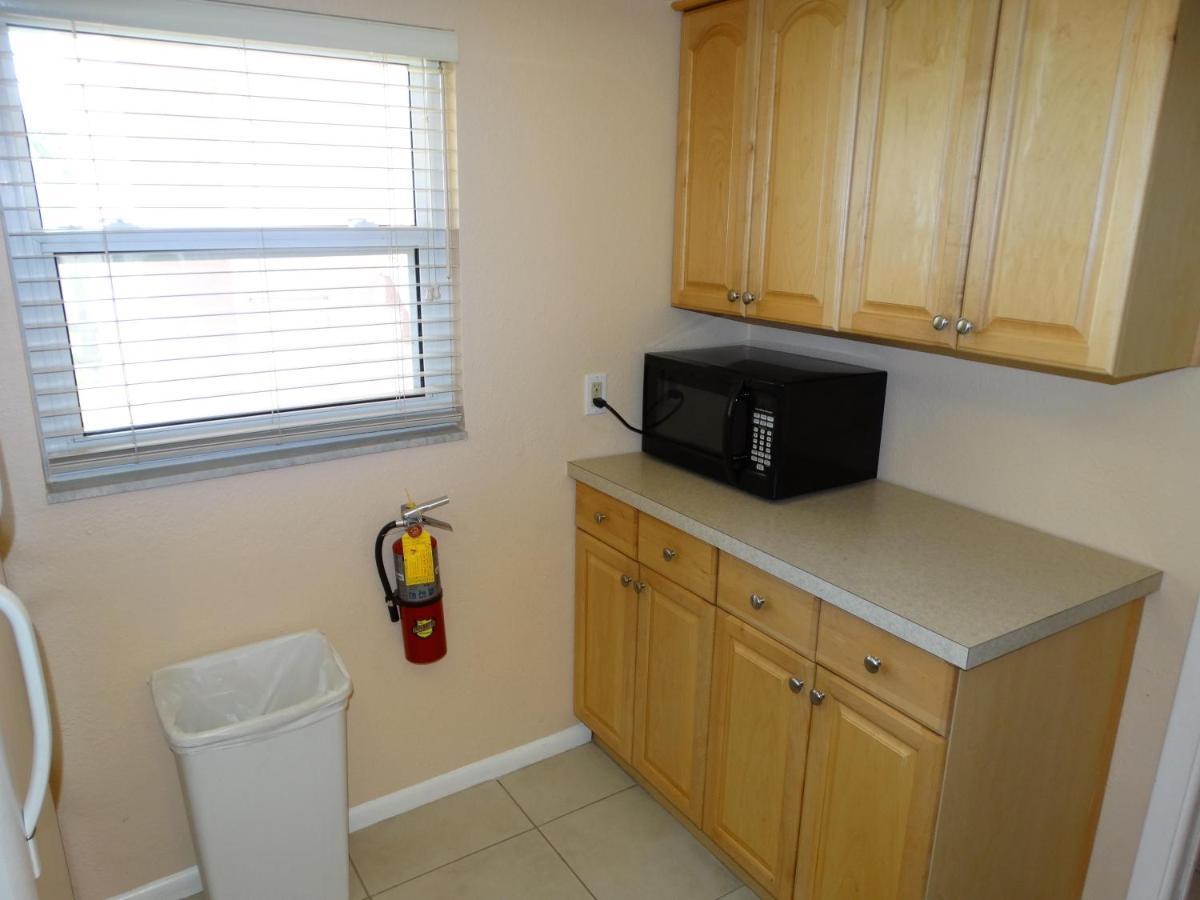 Spanish Main Unit 4- Direct Oceanfront Condo! Cocoa Beach Εξωτερικό φωτογραφία